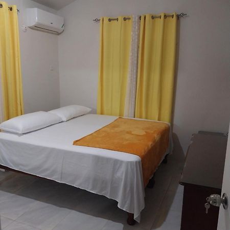 Debs Cozy Cove Villa Discovery Bay Luaran gambar